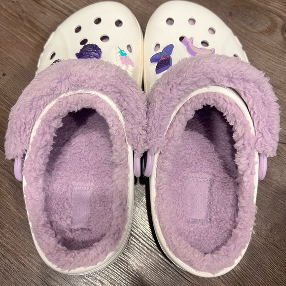 Fuzzy Crocs! NWOT - Picture 7 of 8